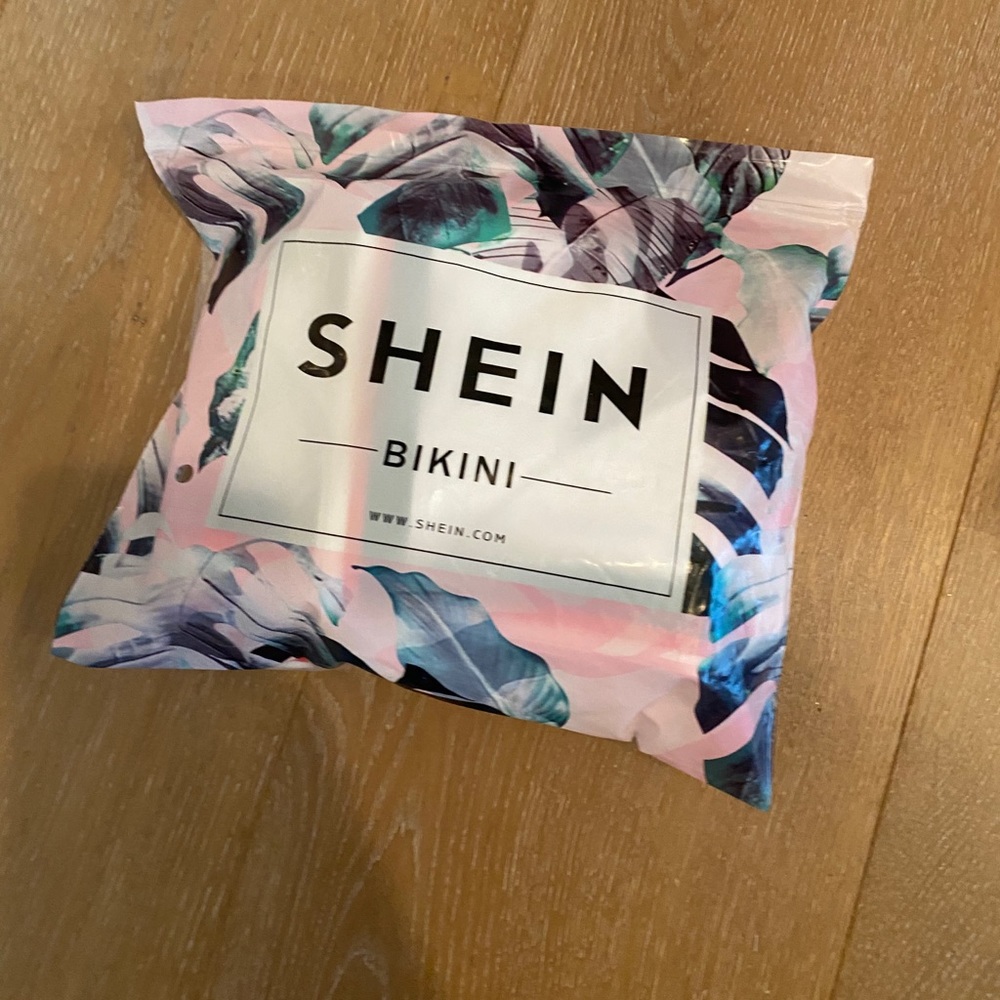 Shein Contrast Binding Bikini - Picture 2 of 4